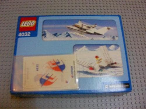 Passenger Plane - Malaysian Air Version — 1