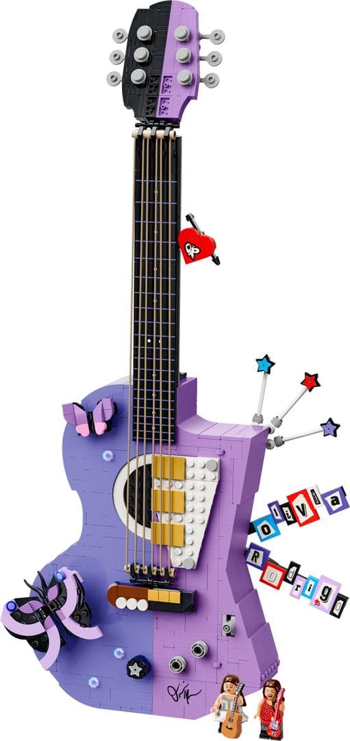 Olivia Rodrigo’s Dual Guitar — 1
