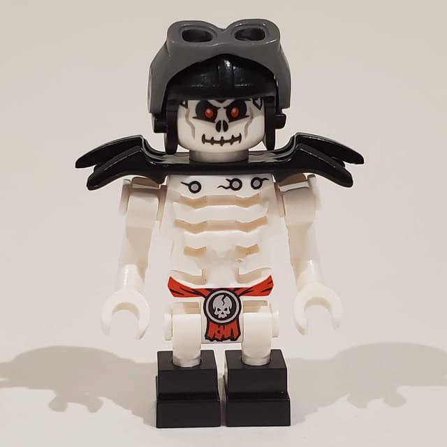 Frakjaw with Goggles and Shoulder Armor