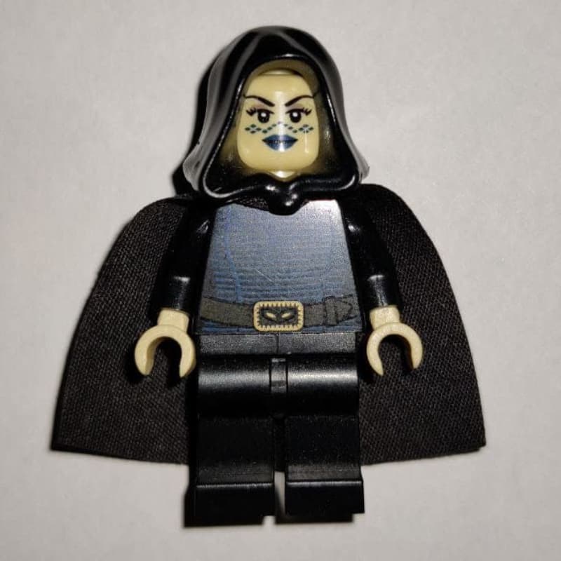 Barriss Offee, Black Hood and Cape