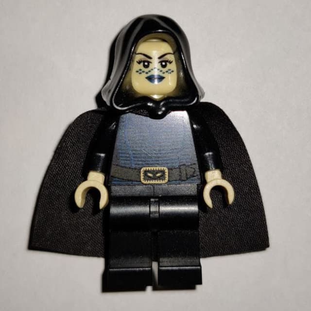 Barriss Offee, Black Hood and Cape