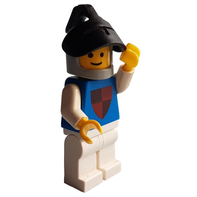 Knight (Quartered Shield) - White Legs, Black Visor
