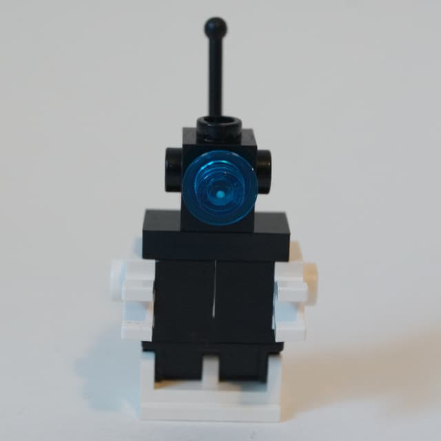 Futuron Droid - Black and White
