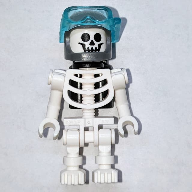 Skeleton, Standard Face, Dive Helmet and Airtanks, 60115 Torso