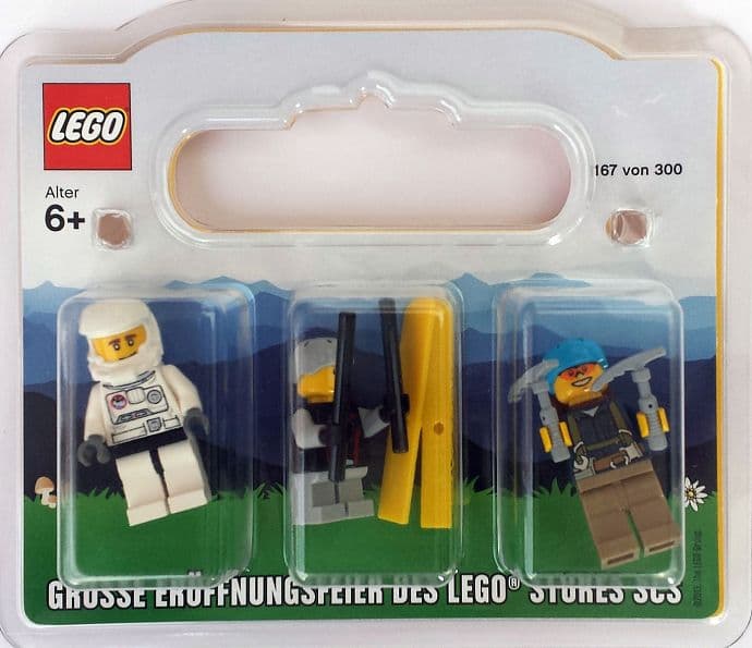 Big Opening Ceremony of LEGO Stores SCS — 1