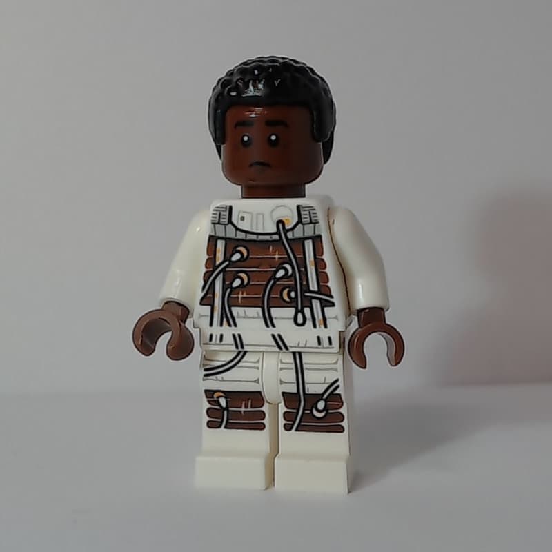 Finn, Bacta Suit
