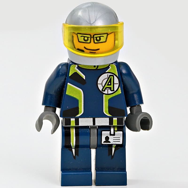 Agent Fuse with Helmet