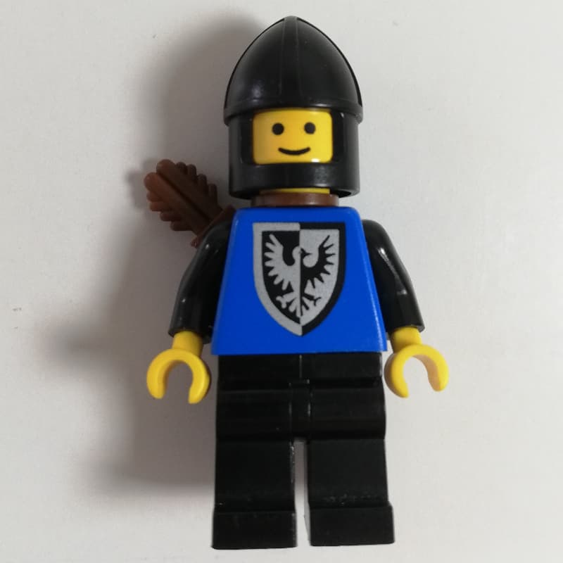 Archer (Black Falcon) - Black Legs, Black Hips, Pointed Shield, Chin-Guard