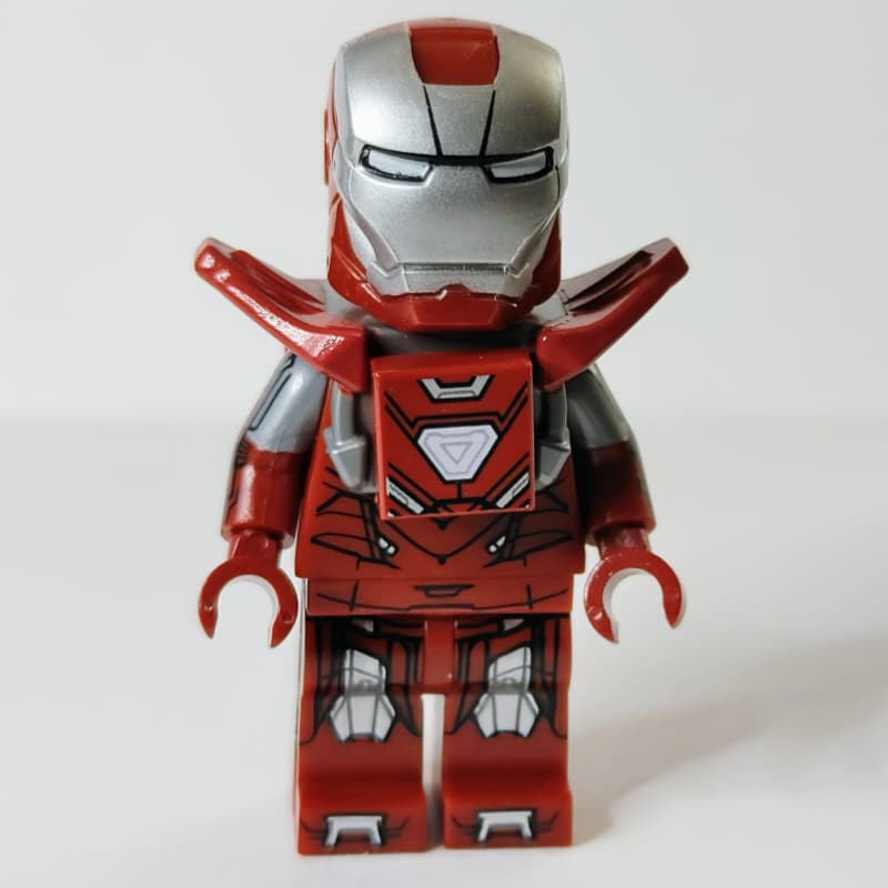 Iron Man Mark 33 Armor / Silver Centurion Armor